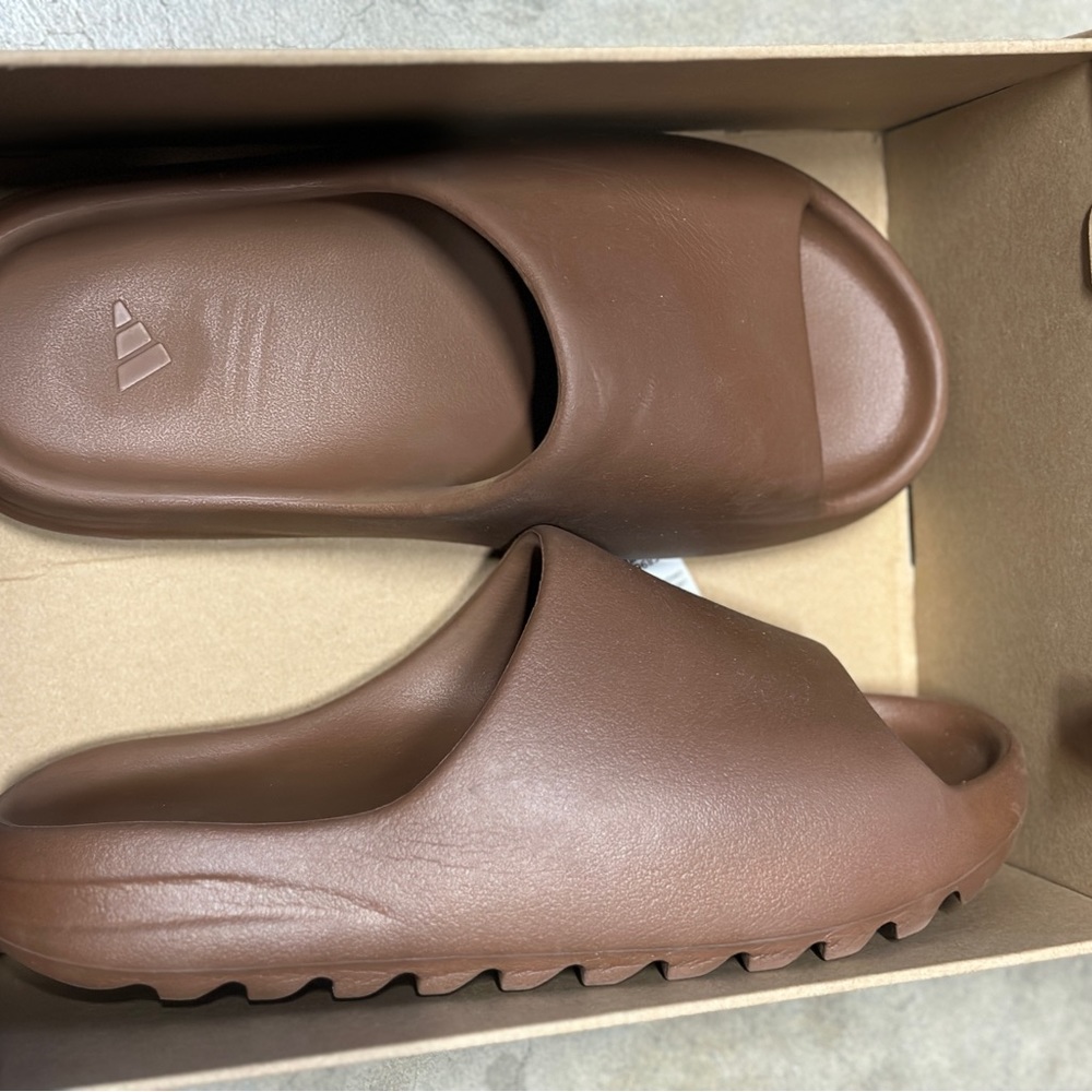 Yeezy Slides Flux Size 11